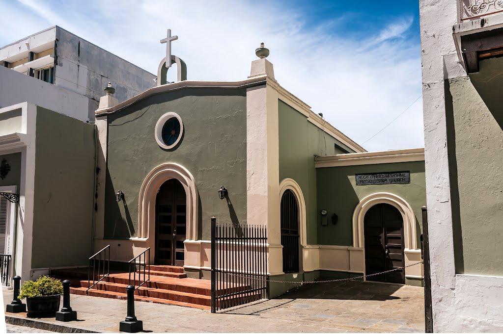 Calle de la Fortaleza 61 - Iglesia Presbiteriana Hugh O’Neill Memorial - San Juan (Viejo San Juan) - 2015 00001